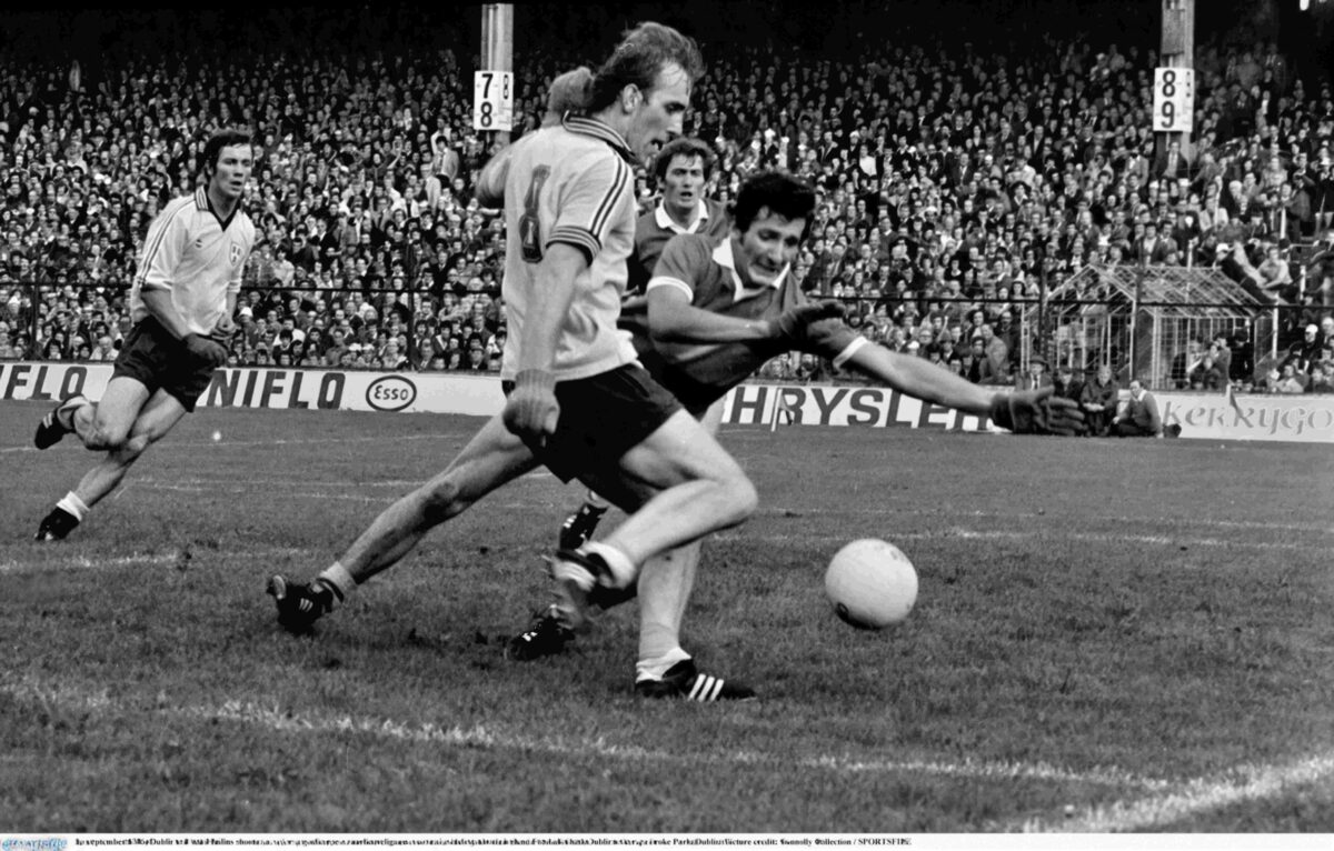 Brian Mullins Dublin footballer GAA 70s Reabhloid Shoisialta gigapixel low res scale 2 00x