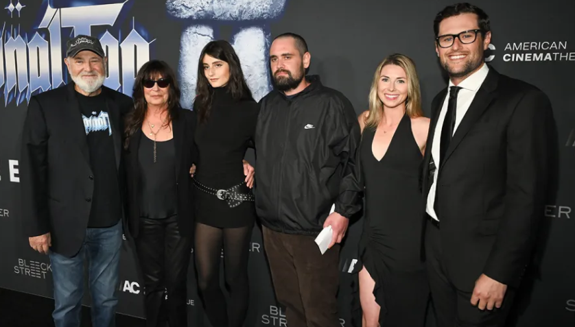 Rob Reiner Michele Singer Romy Reiner Nick Reiner Maria Gilfillan and Jake Reiner at Spinal Tap II The End Continues i Los Angeles. Pictiur Getty Images