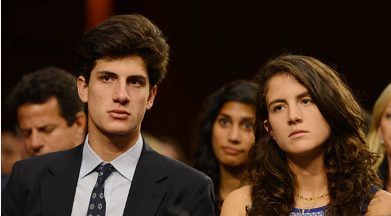Lena deartháir Jack Schlossberg