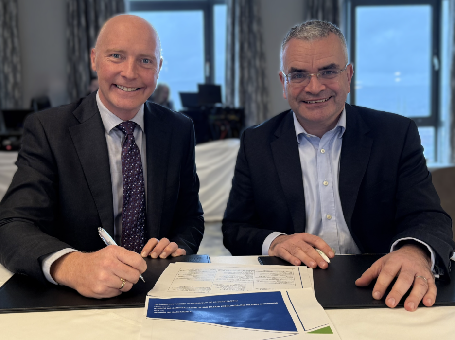 Príomhfheidhmeannach an Údaráis Tomás Ó Síocháin agus Dara Calleary