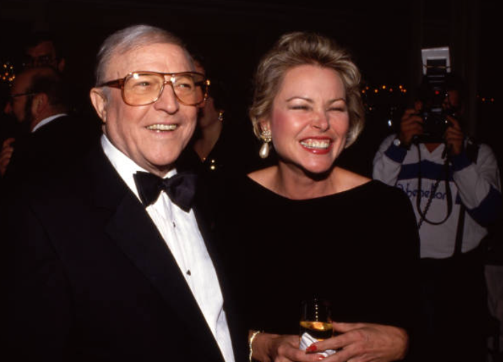 Ag fáil onóir ag an Ireland Fund