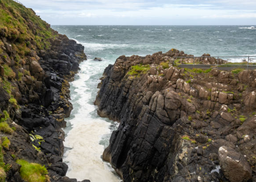 Tá stair Luath-Chríostaí láidir in Aontroim