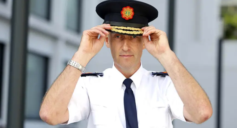 Coimisinéir na nGardaí Justin Kelly