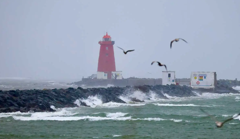 Stoirm Bram ag teacht