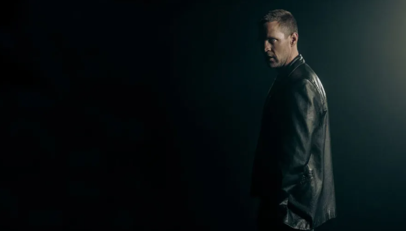 Tobias Santelmann mar Harry Hole i Detective Hole, sraith Jo Nesbo. Pictiúr: Netflix