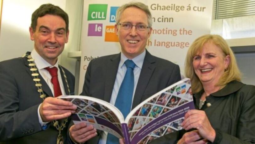 Dul chun cinn i gCill Dara leis an nGaeilge – ‘blueprint’ dúinn go léir. Cliceáil anseo agus léigh an scéal