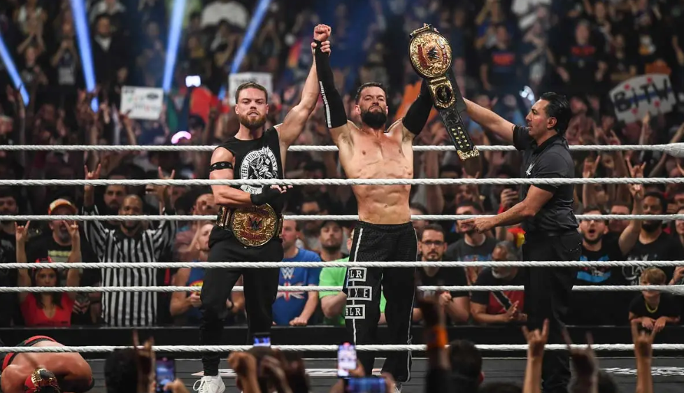 Finn Balor agus JD McDonagh. Pictiur Joe MaherWWE tri Getty Images