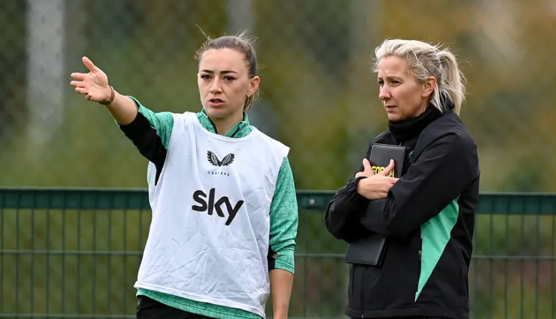 Katie McCabe agus Carla Ward. Pictiur Stephen McCarthySportsfile