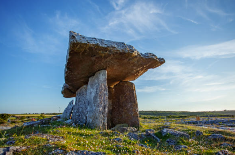 Sa 20ú haois, tháinig An Clár chun bheith cáiliúil as turasóireacht