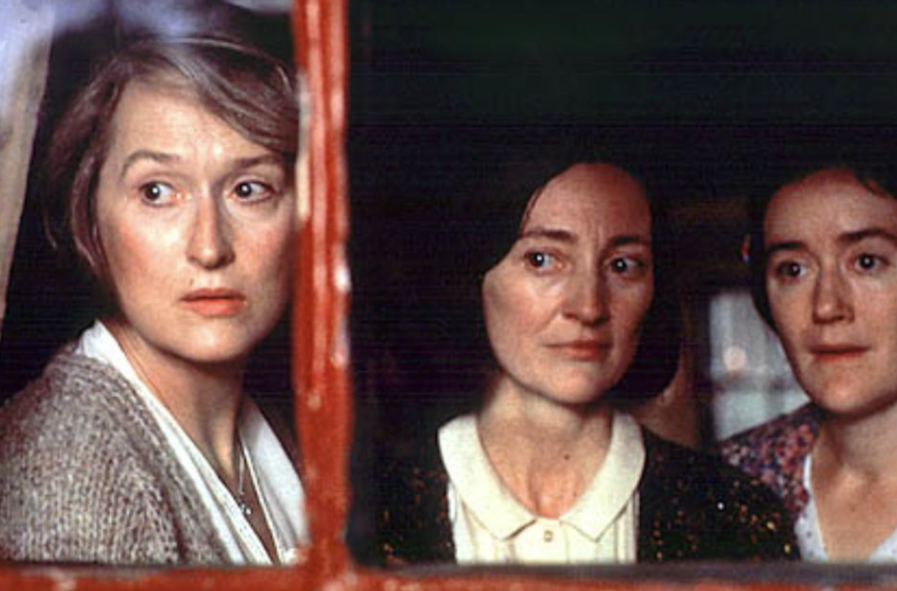 Dancing at Lughnasa le Meryl Streep, Bríd Brennan agus Sophie Thompson