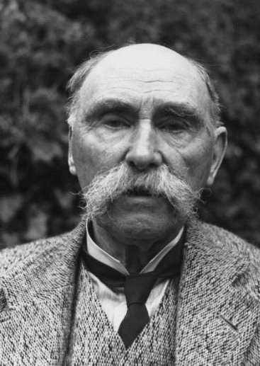Ar a chamchuairt Mheiriceánach i 1905/06 bhailigh sé $50,000 (beagnach $2 mhilliún in airgead an lae inniu) do gheilleagar na hÉireann