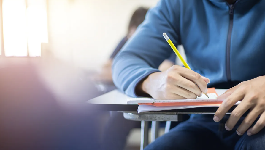 Tá an NCSE ag díriú ar bhunscoileanna níos mó nach bhfuil ranganna speisialta acu nó nach bhfuil ach rang speisialta amháin acu