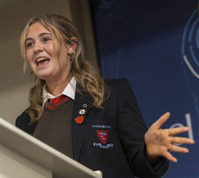 Ella Ní Fhaoláin, foireann shinsir Mheánscoil Gharman
