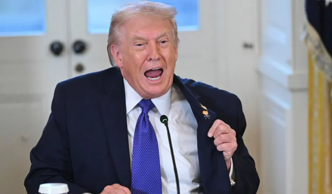 Donald Trump Pictiúr: SAUL LOEB AFP trí Getty Images