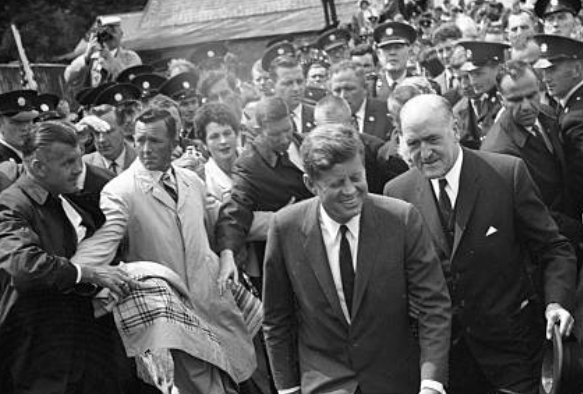 Frank Aiken le John F Kennedy