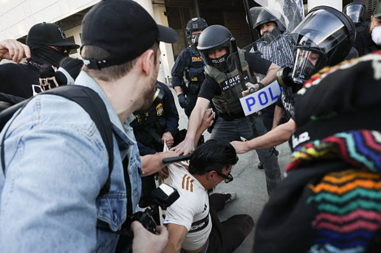 Tá gabhálacha ag cruthú eagla agus fearg