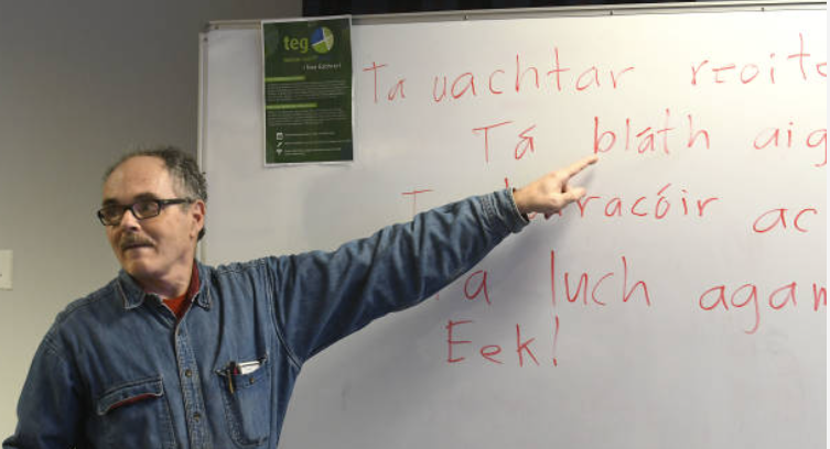 Tá líon na ndaoine a bhfuil díolúintí acu ó fhoghlaim na Gaeilge ag méadú go dtí duine as gach seachtar dalta ag an dara leibhéal