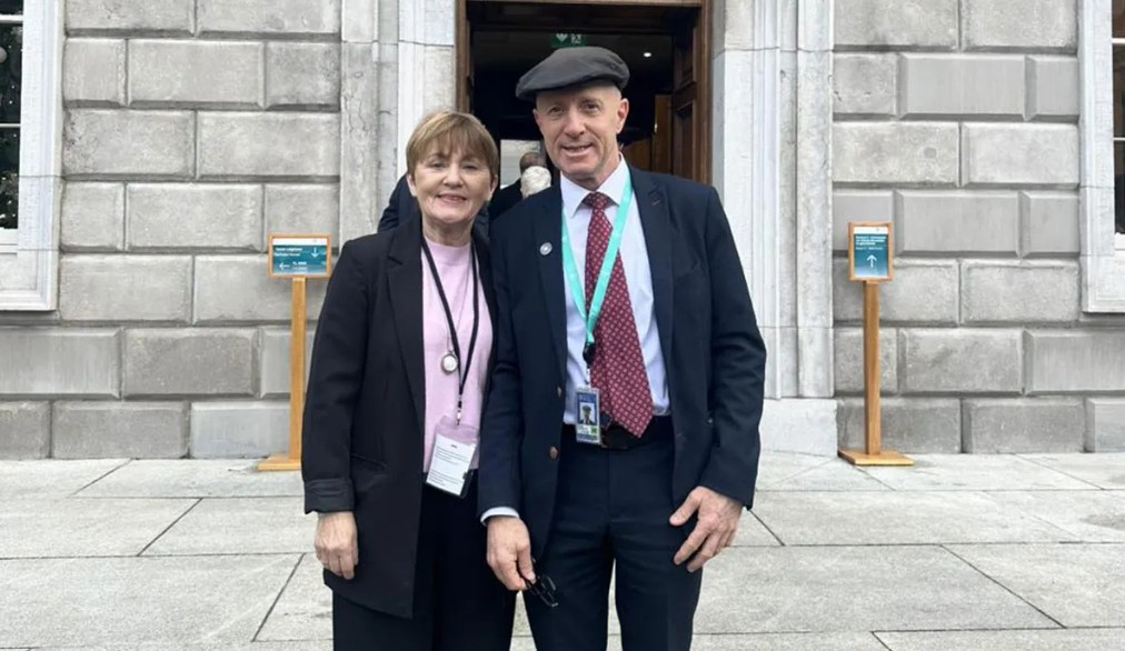 Michael Healy Rae lena bean cheile Eileen. Pictiur Facebook