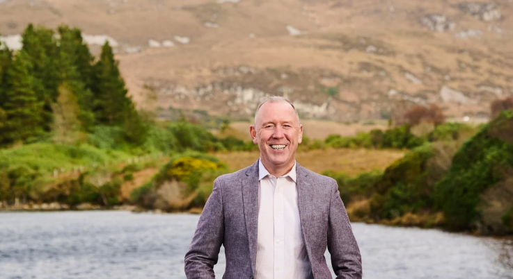  Cóisir Cheoil le Dónall Mac Ruairí ó 2.30pm gach Luan go Déardaoin ar RTÉ Raidió na Gaeltachta