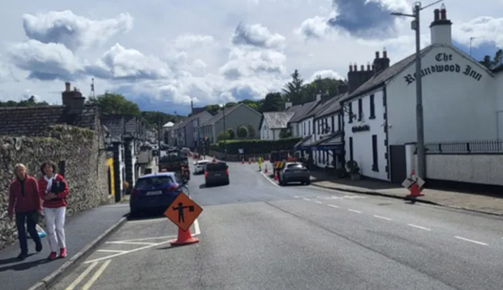 An Tóchar, an sráidbhaile