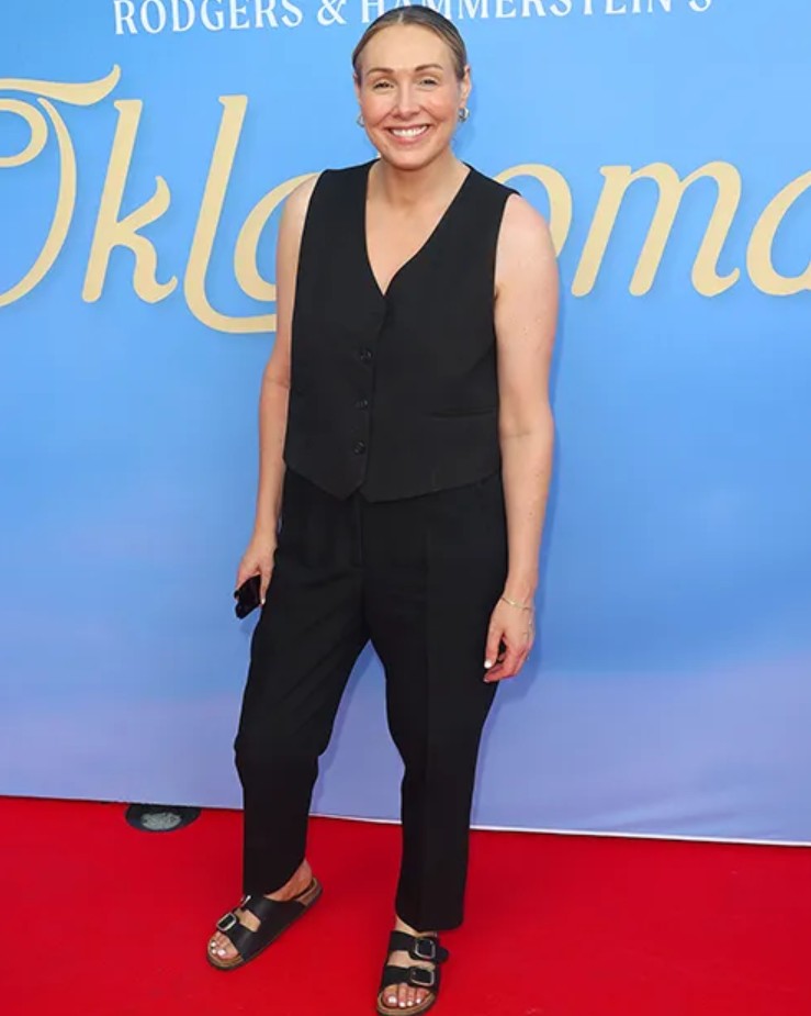 Tracy Clifford ag an oíche oscailte d'OKLAHOMA! ag an Bord Gáis Energy Theatre. Pictiúr Brian McEvoy Photography